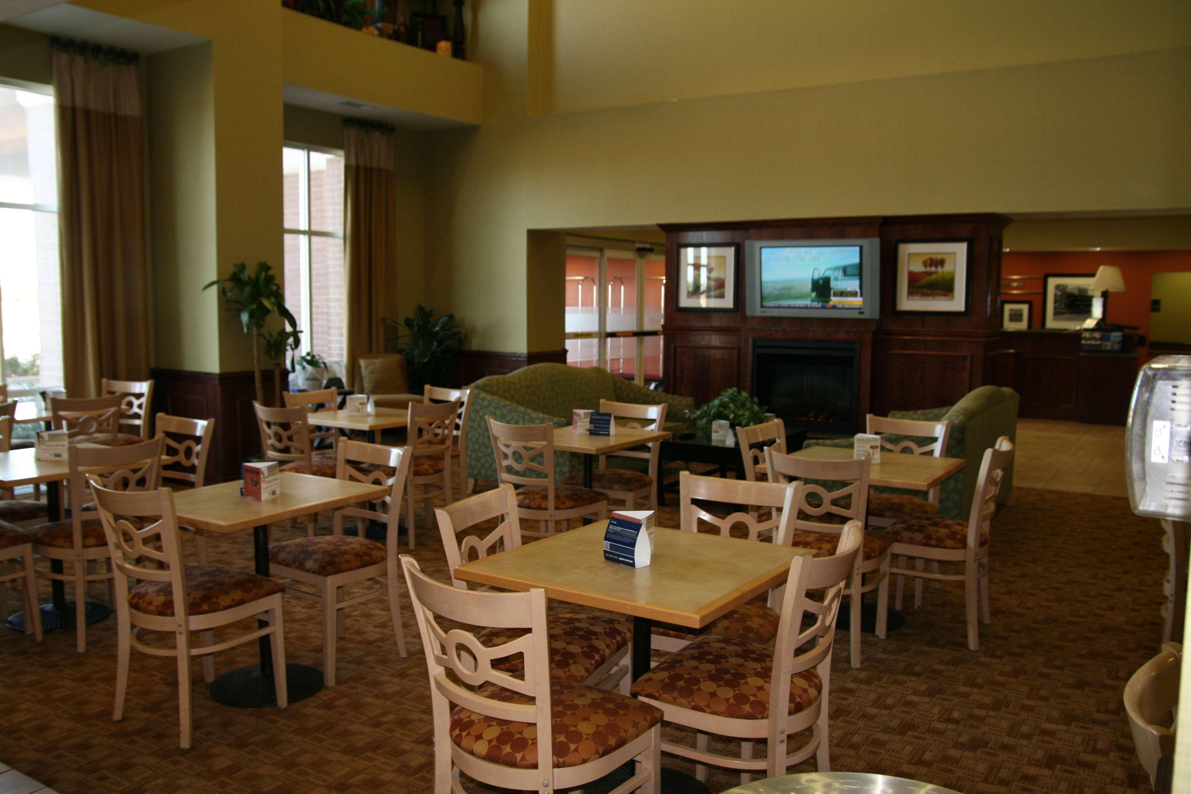 Hampton Inn & Suites Gainesville Ristorante foto