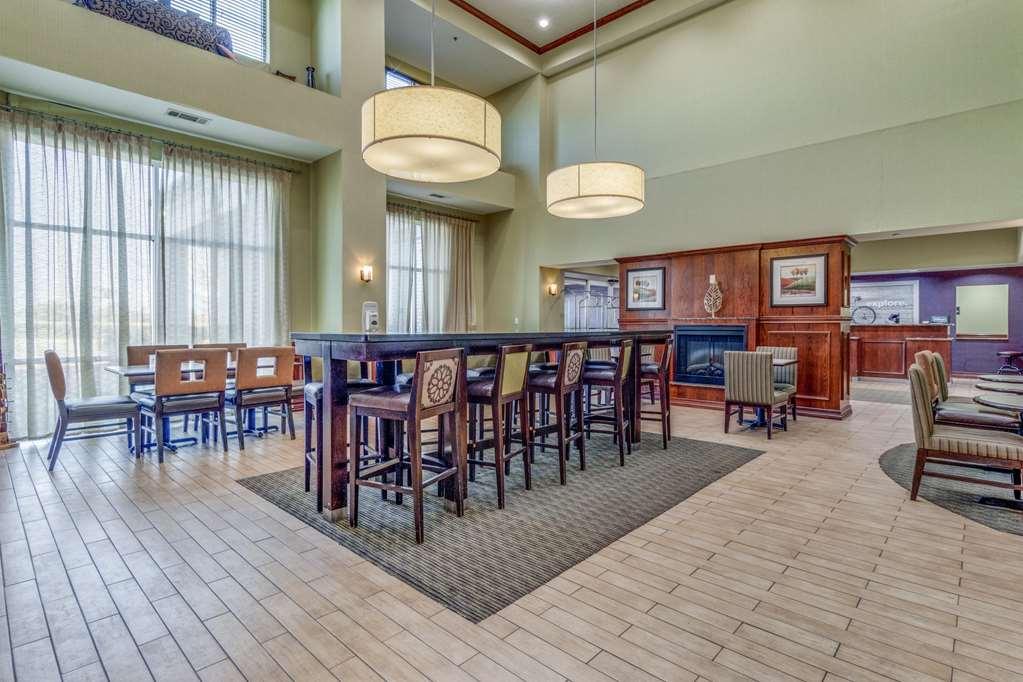Hampton Inn & Suites Gainesville Ristorante foto