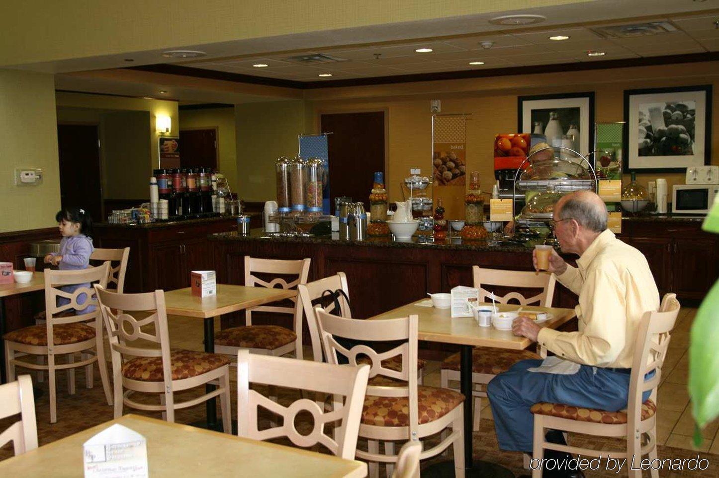 Hampton Inn & Suites Gainesville Ristorante foto